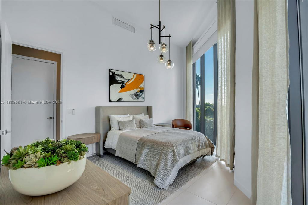 Real estate property located at 2811 Bayshore Dr #4A, Miami-dade, C.g.b. Subdivision, Miami, FL