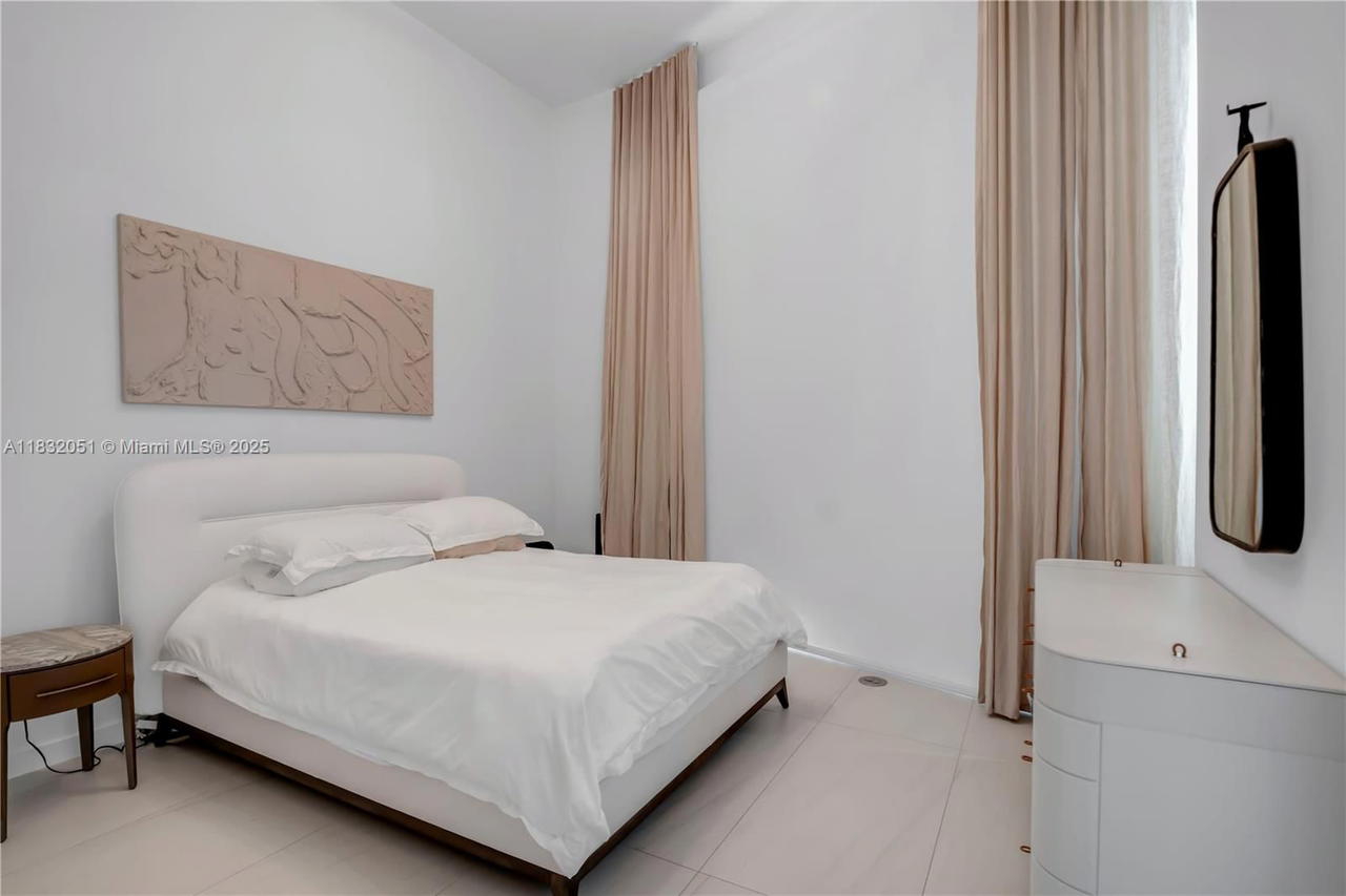 Real estate property located at 2811 Bayshore Dr #4A, Miami-dade, C.g.b. Subdivision, Miami, FL