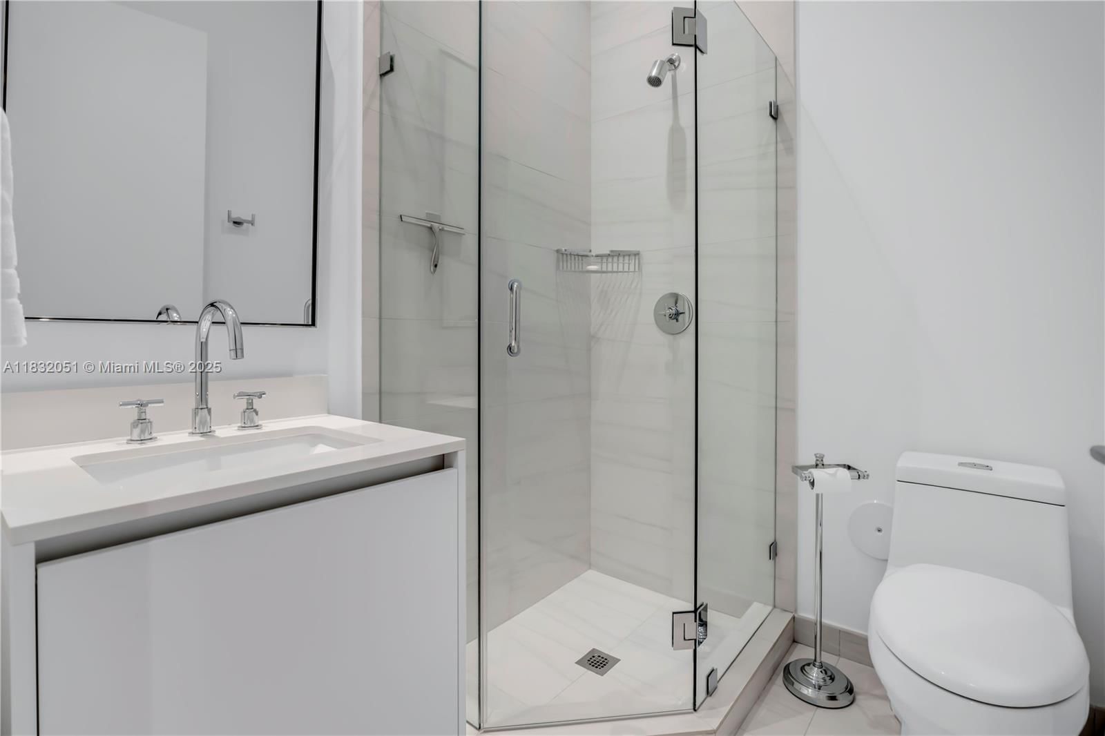 Real estate property located at 2811 Bayshore Dr #4A, Miami-dade, C.g.b. Subdivision, Miami, FL