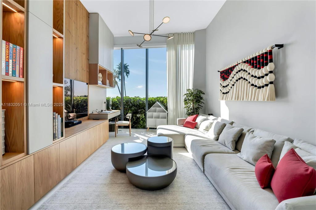 Real estate property located at 2811 Bayshore Dr #4A, Miami-dade, C.g.b. Subdivision, Miami, FL