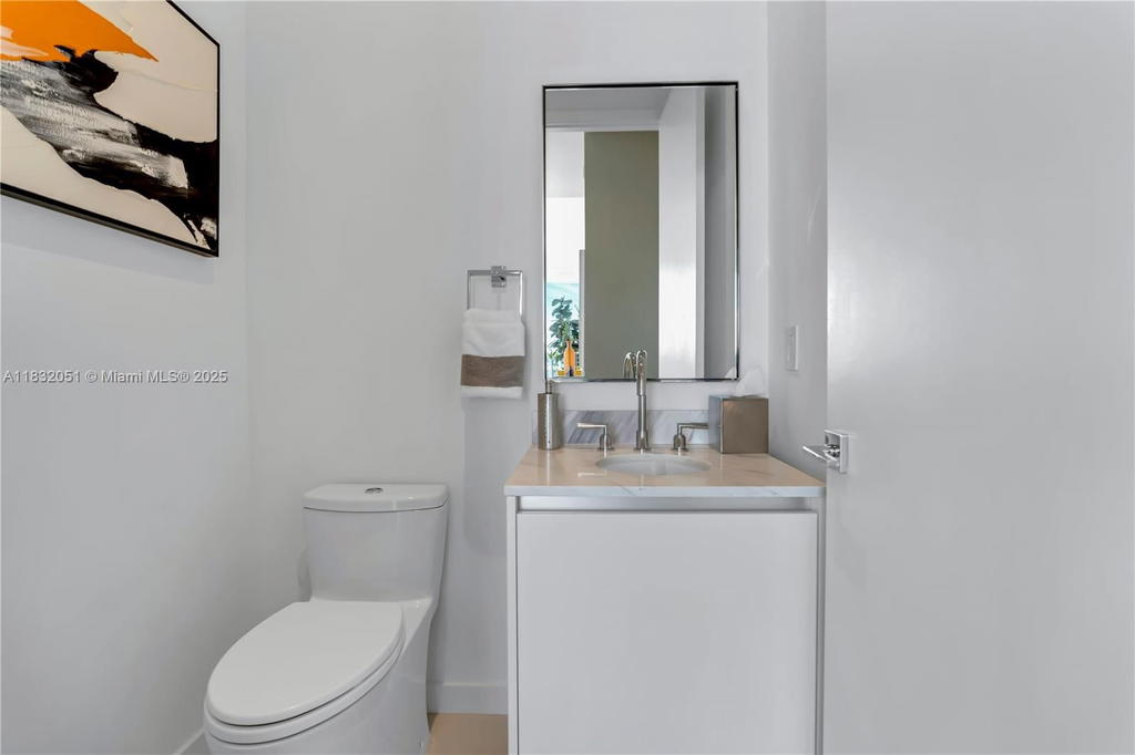 Real estate property located at 2811 Bayshore Dr #4A, Miami-dade, C.g.b. Subdivision, Miami, FL