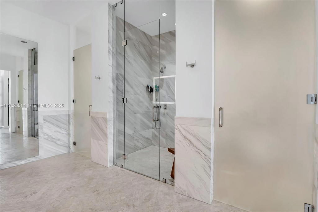 Real estate property located at 2811 Bayshore Dr #4A, Miami-dade, C.g.b. Subdivision, Miami, FL