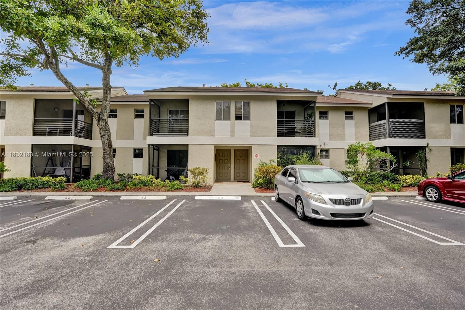 Real estate property located at 303 Gardens Dr #203, Broward, Gardens North Six Condo, Pompano Beach, FL