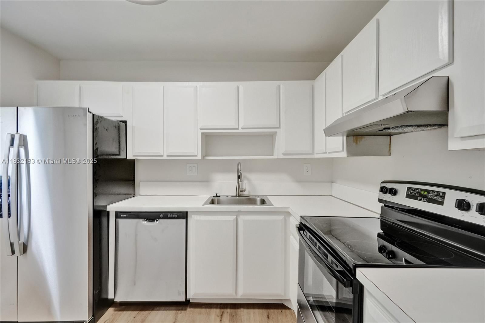 Real estate property located at 303 Gardens Dr #203, Broward, Gardens North Six Condo, Pompano Beach, FL