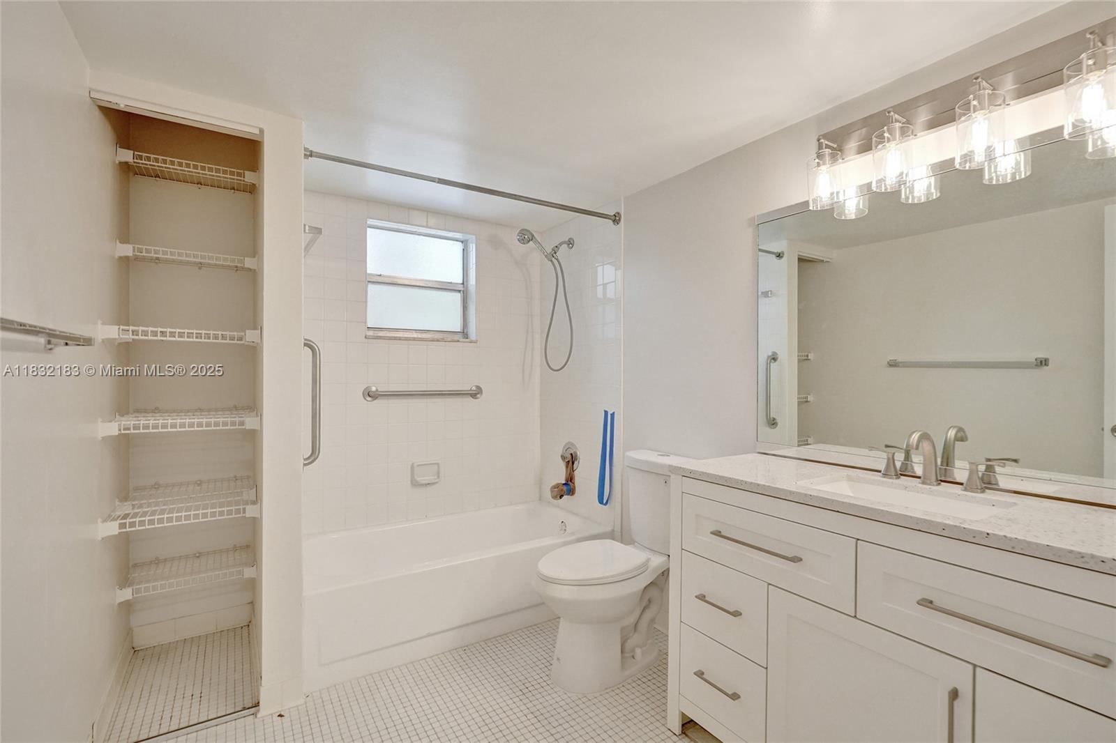 Real estate property located at 303 Gardens Dr #203, Broward, Gardens North Six Condo, Pompano Beach, FL