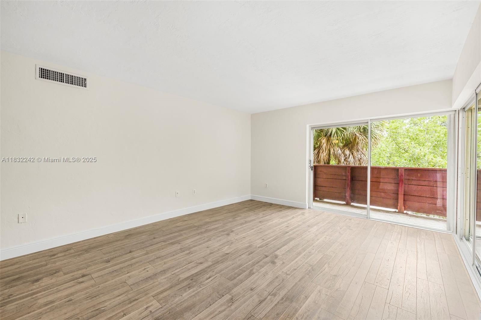 Real estate property located at 1205 Mariposa Ave #308, Miami-dade, Villa Capri Condo, Coral Gables, FL