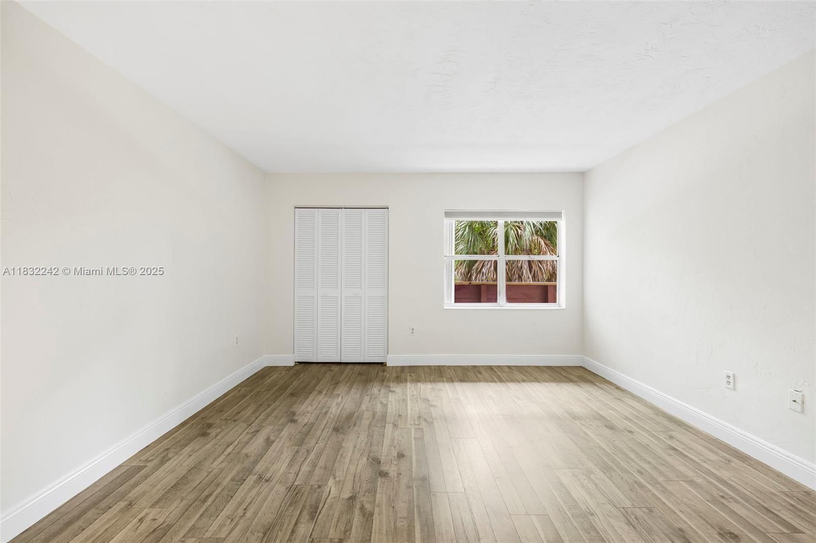 Real estate property located at 1205 Mariposa Ave #308, Miami-dade, Villa Capri Condo, Coral Gables, FL