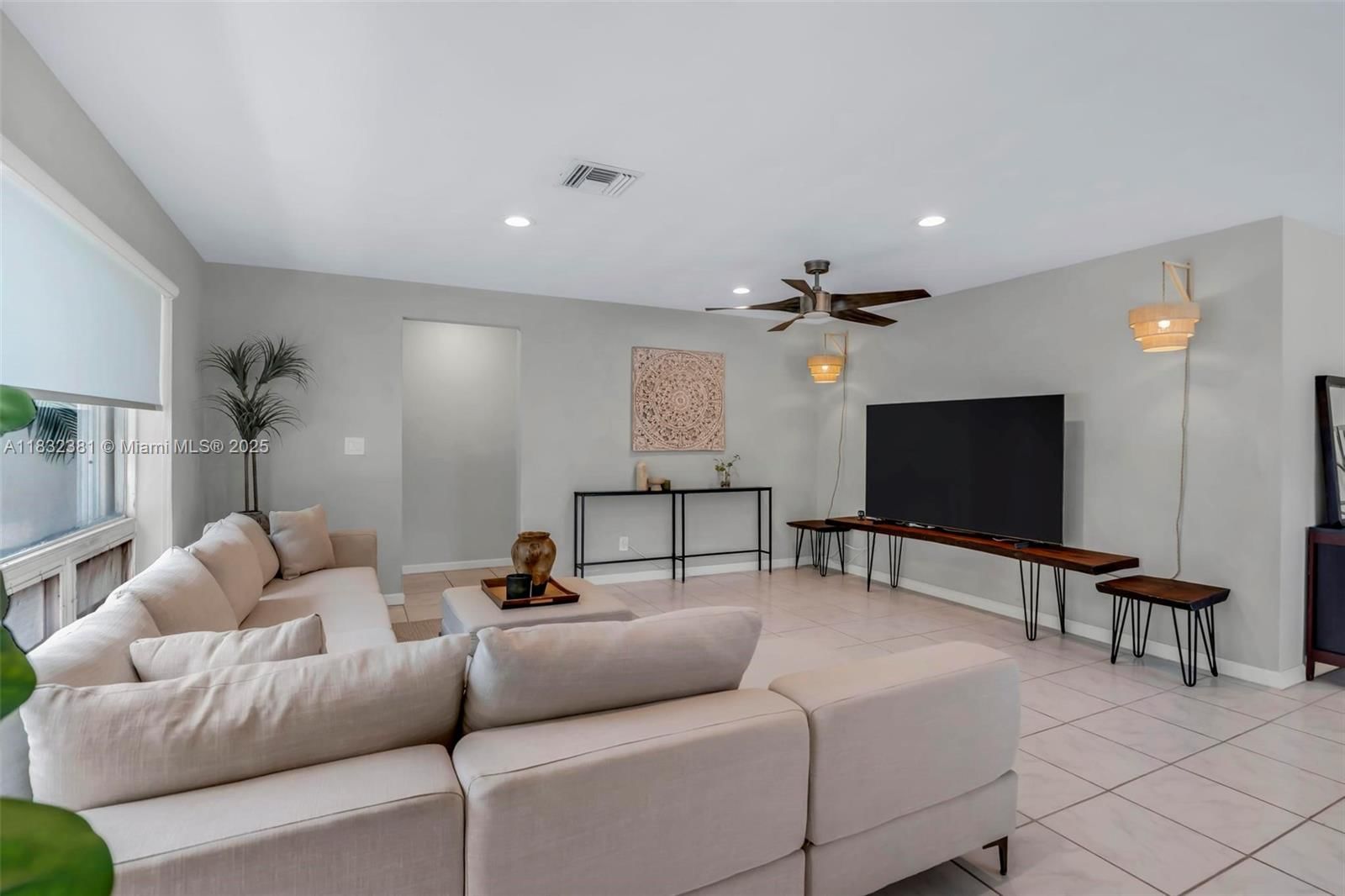 Real estate property located at 1201 Buchanan St, Broward, Hollywood Lakes Section, Hollywood, FL