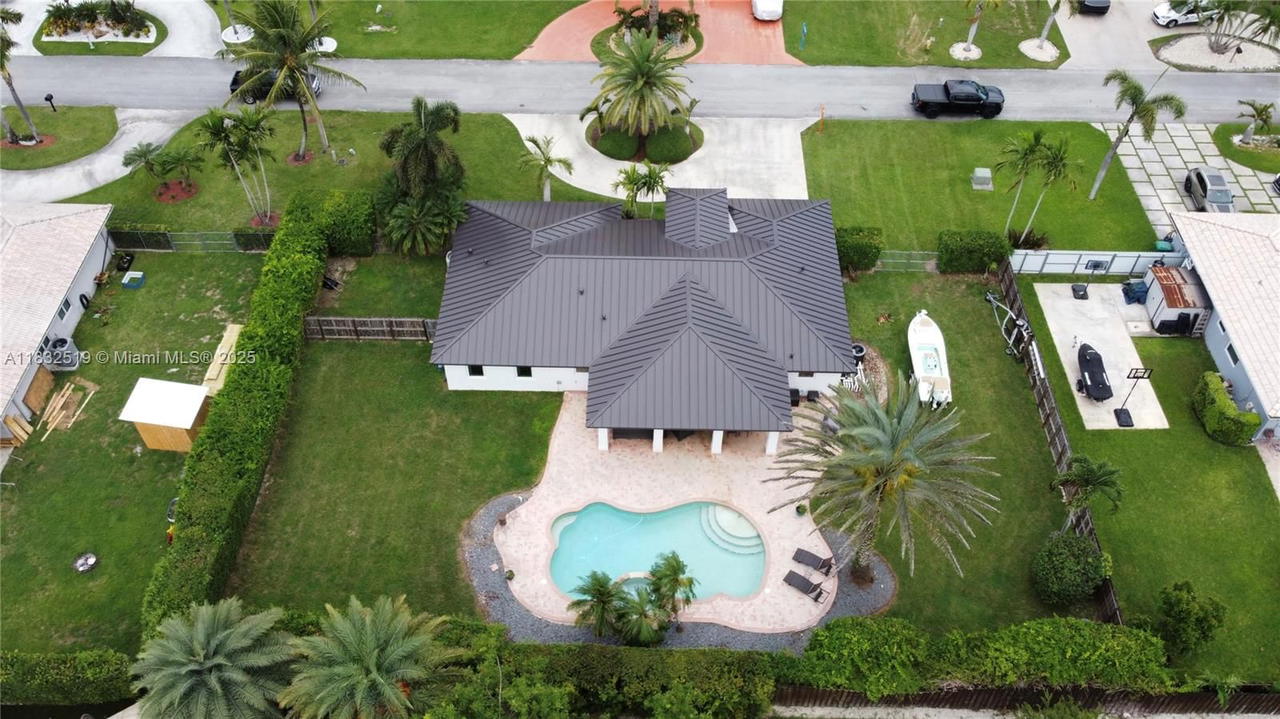 Real estate property located at 18740 297th St, Miami-dade, Avocado Junction, Homestead, FL