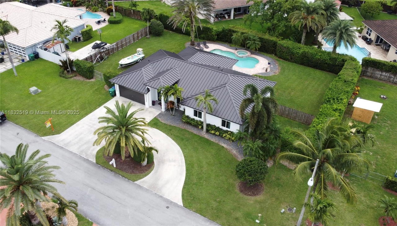 Real estate property located at 18740 297th St, Miami-dade, Avocado Junction, Homestead, FL