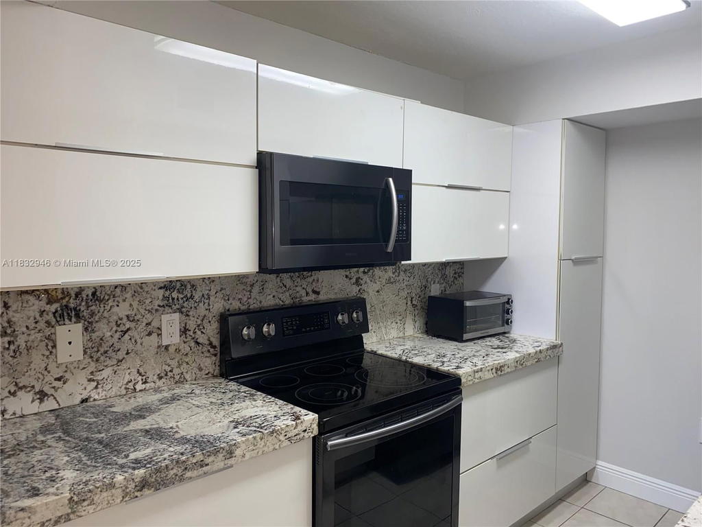Real estate property located at 15661 104th Ter #3112, Miami-dade, Biscayne Beach Club Condo, Miami, FL