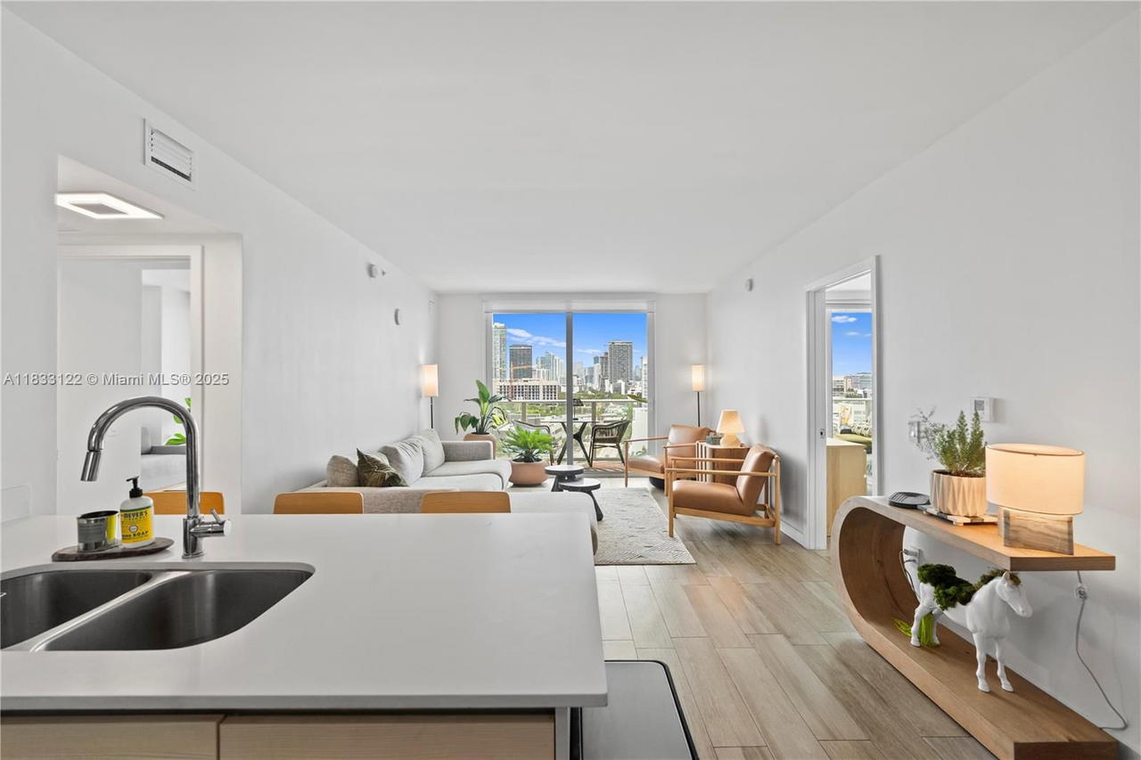 Real estate property located at 4250 Biscayne Blvd #1218, Miami-dade, 4250 Biscayne Boulevard C, Miami, FL