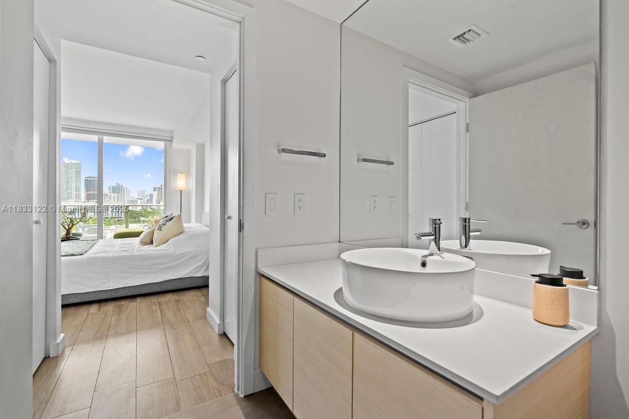 Real estate property located at 4250 Biscayne Blvd #1218, Miami-dade, 4250 Biscayne Boulevard C, Miami, FL