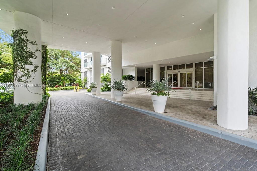 Real estate property located at 4250 Biscayne Blvd #1218, Miami-dade, 4250 Biscayne Boulevard C, Miami, FL