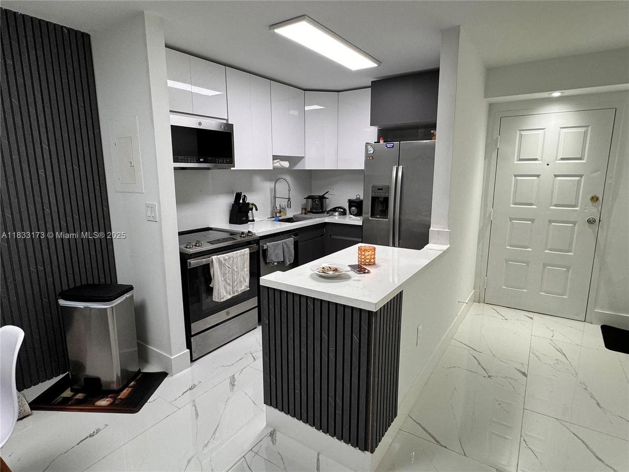 Real estate property located at 7135 179th St #211, Miami-dade, Villa Bellini Condo, Hialeah, FL