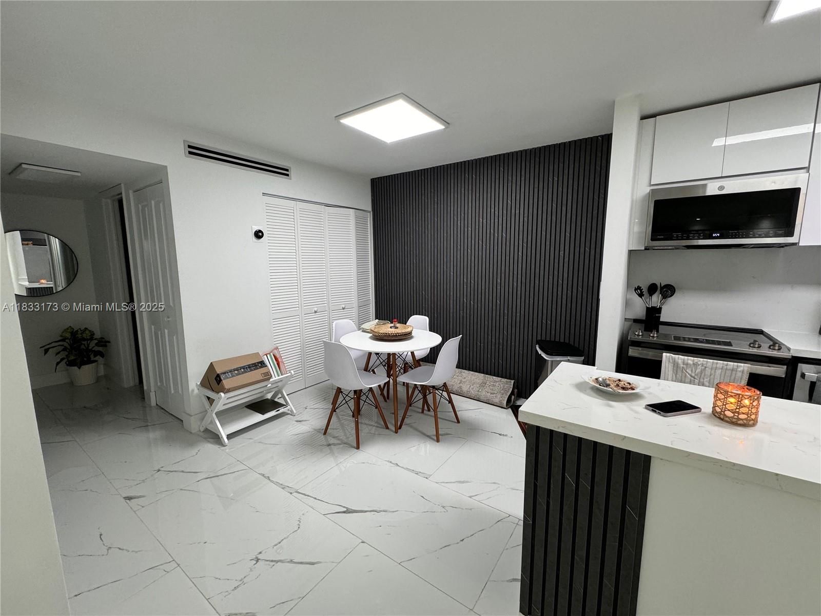 Real estate property located at 7135 179th St #211, Miami-dade, Villa Bellini Condo, Hialeah, FL