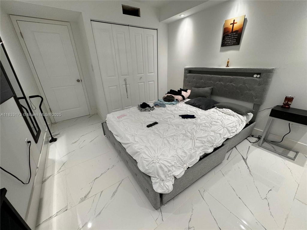 Real estate property located at 7135 179th St #211, Miami-dade, Villa Bellini Condo, Hialeah, FL