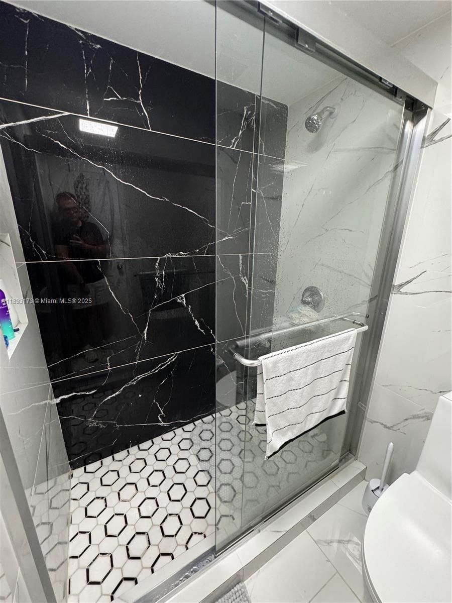 Real estate property located at 7135 179th St #211, Miami-dade, Villa Bellini Condo, Hialeah, FL