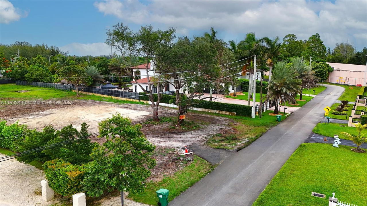 Real estate property located at 8241 58th St, Miami-dade, Sunkist Estates A, Miami, FL
