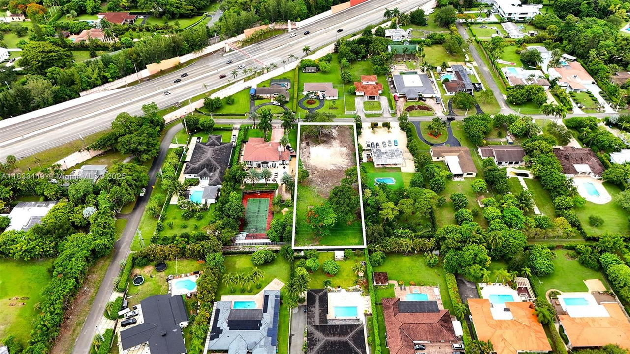 Real estate property located at 8241 58th St, Miami-dade, Sunkist Estates A, Miami, FL
