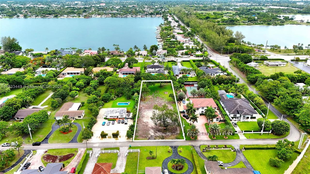 Real estate property located at 8241 58th St, Miami-dade, Sunkist Estates A, Miami, FL