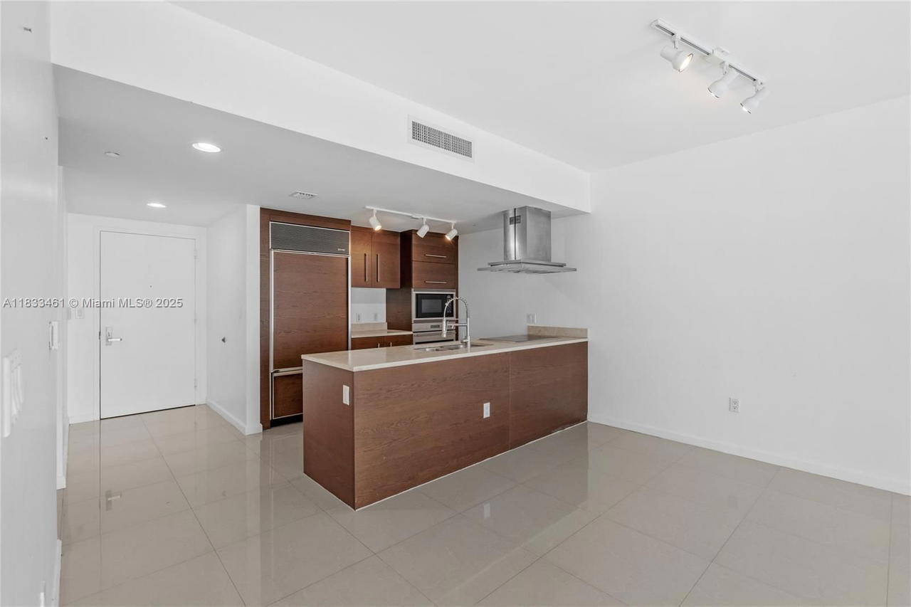 Real estate property located at 495 Brickell Ave #2607, Miami-dade, Icon Brickell No Two, Miami, FL