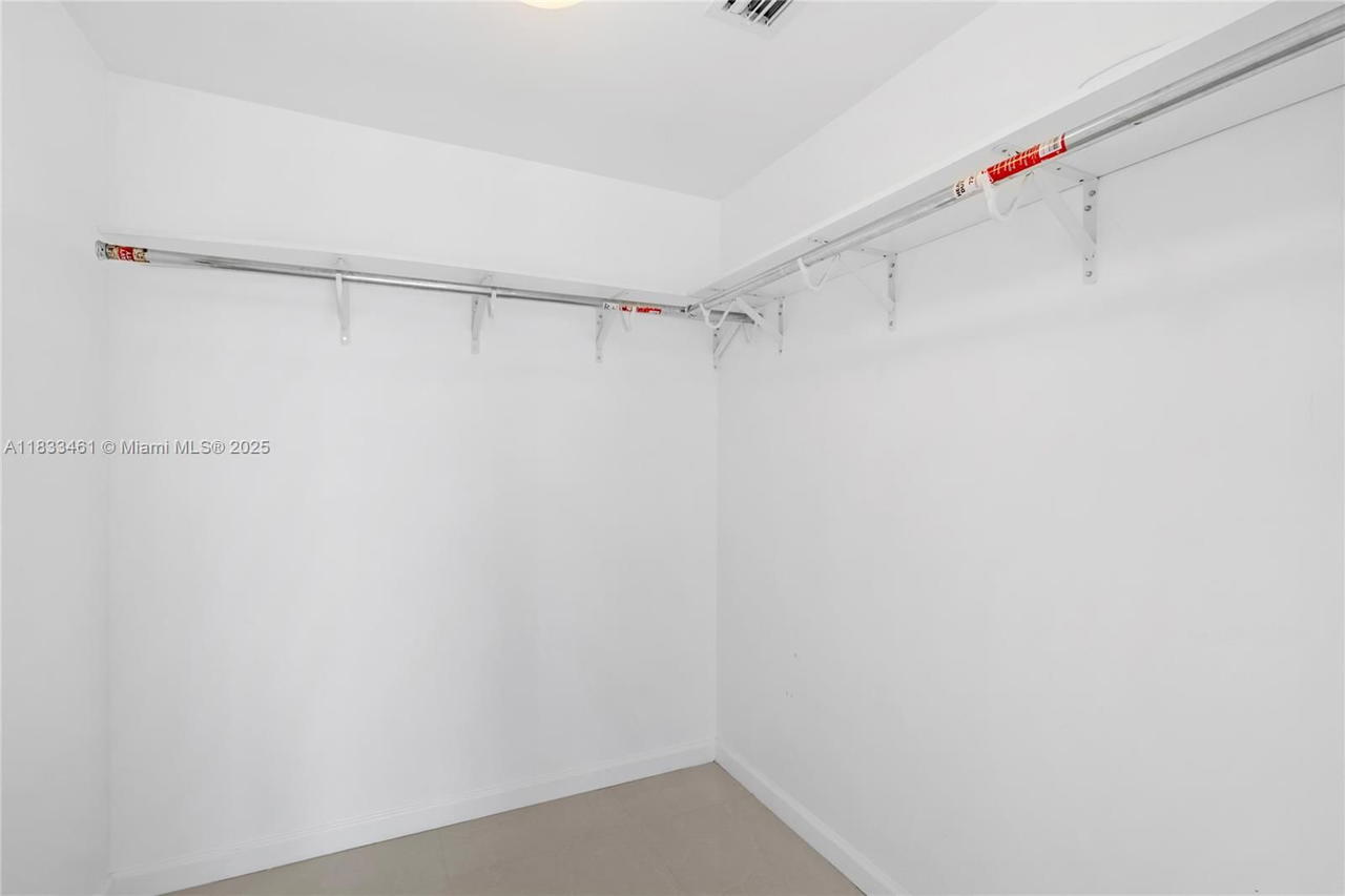 Real estate property located at 495 Brickell Ave #2607, Miami-dade, Icon Brickell No Two, Miami, FL
