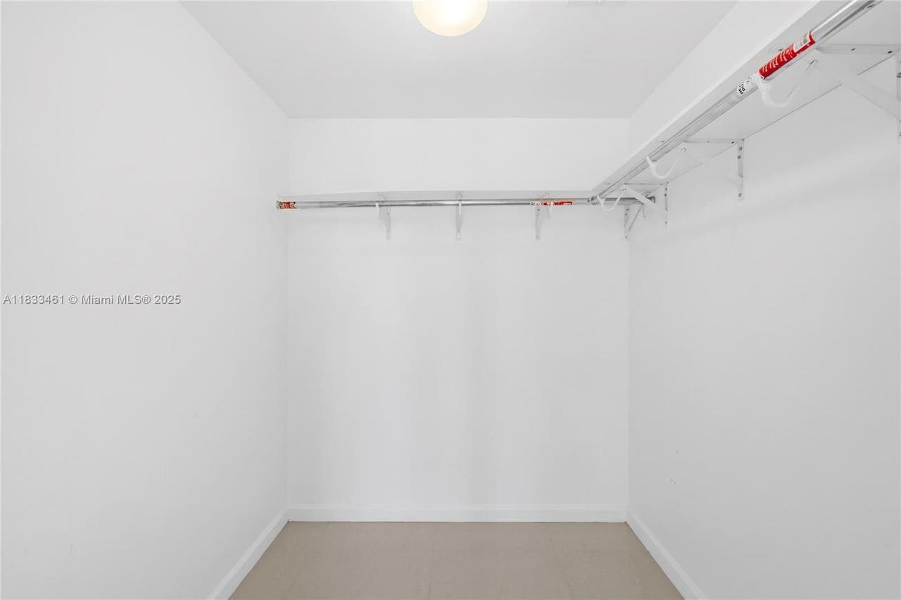 Real estate property located at 495 Brickell Ave #2607, Miami-dade, Icon Brickell No Two, Miami, FL
