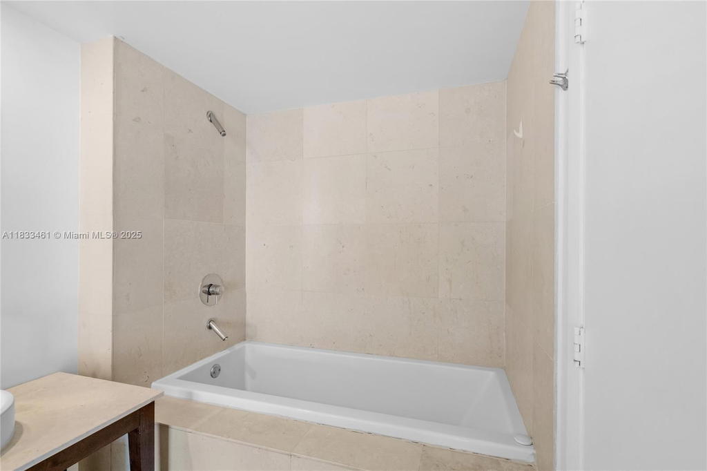 Real estate property located at 495 Brickell Ave #2607, Miami-dade, Icon Brickell No Two, Miami, FL