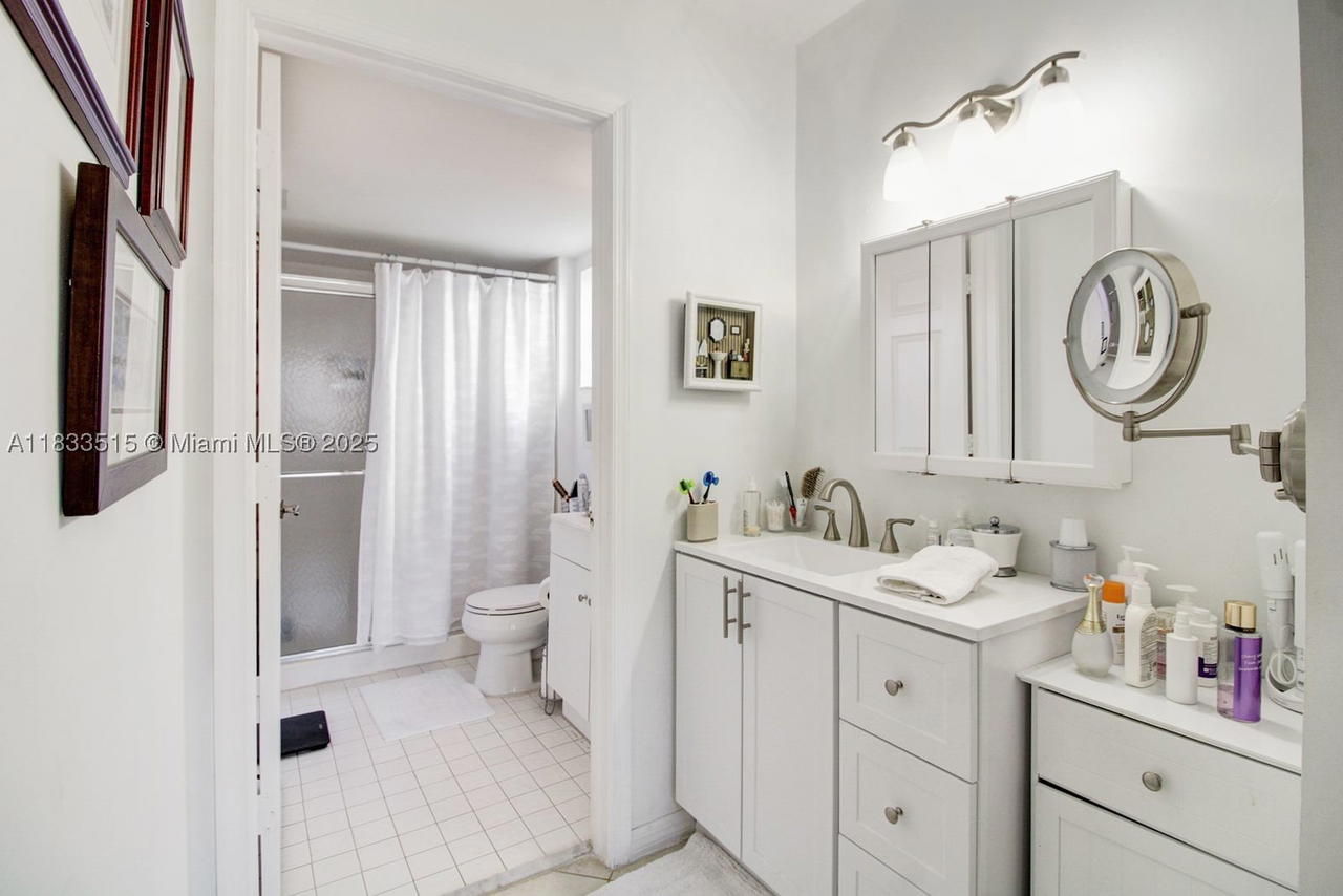 Real estate property located at 2524 104th Ave #101, Broward, Sunrise Lakes 186 Condo, Sunrise, FL