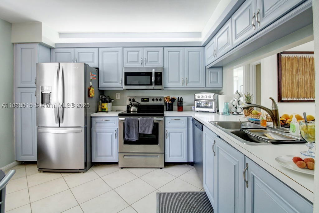 Real estate property located at 2524 104th Ave #101, Broward, Sunrise Lakes 186 Condo, Sunrise, FL