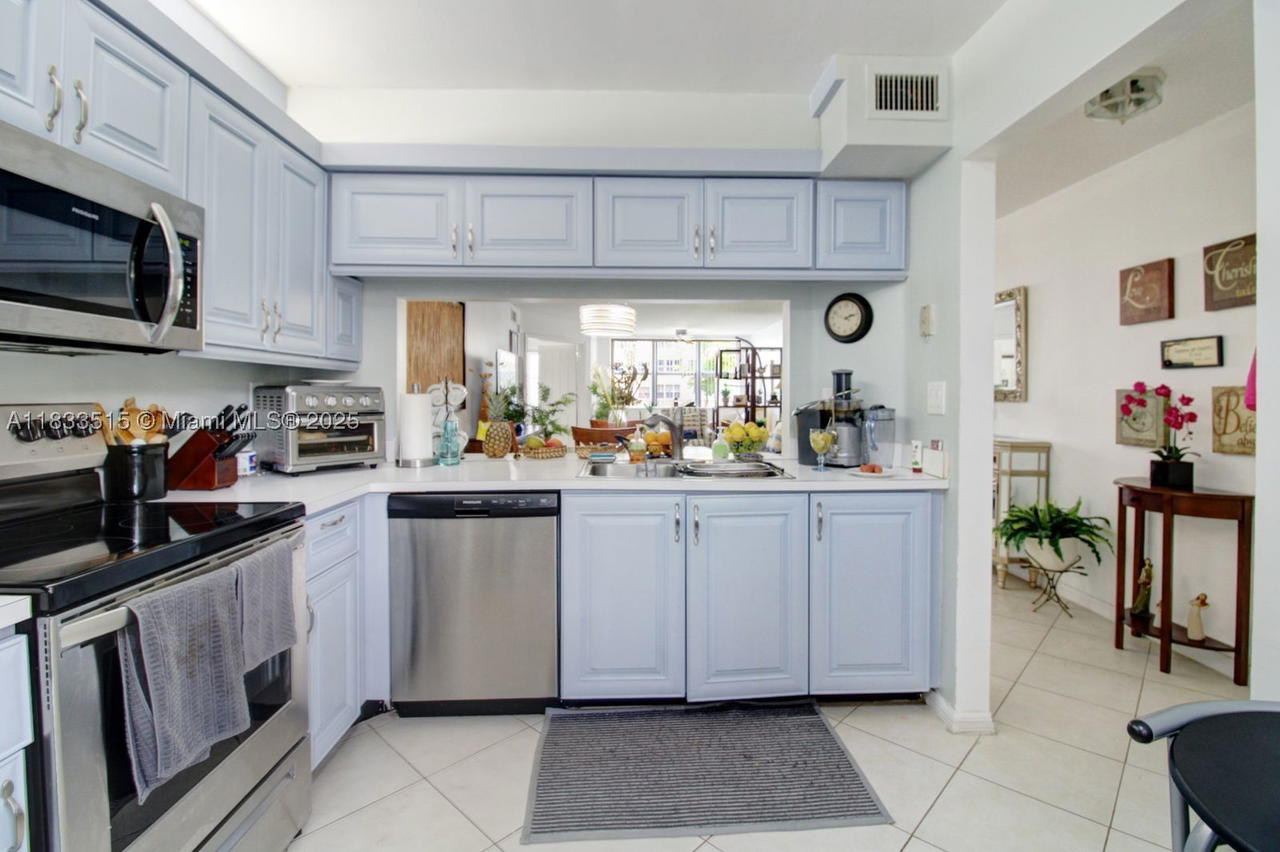 Real estate property located at 2524 104th Ave #101, Broward, Sunrise Lakes 186 Condo, Sunrise, FL