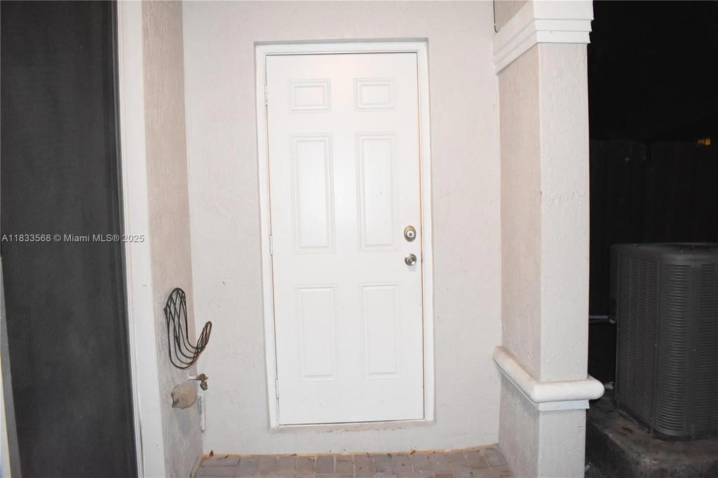Real estate property located at 9123 152nd Path, Miami-dade, Century Gardens Villas, Miami, FL