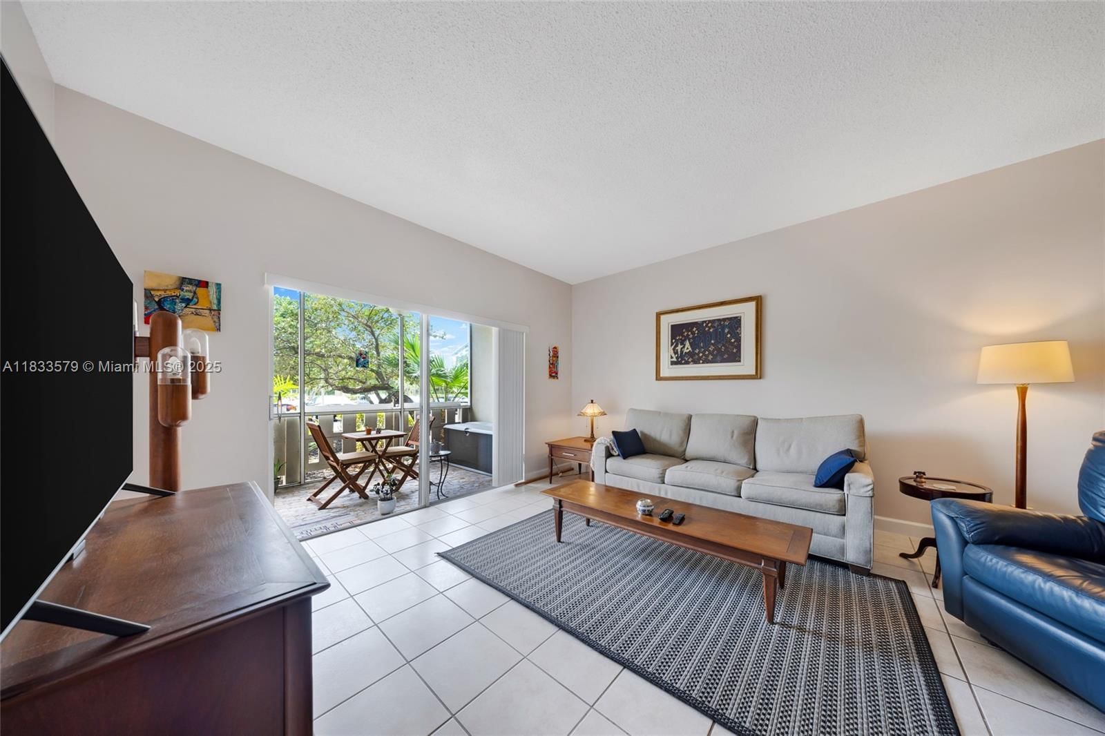 Real estate property located at 4330 Hillcrest Dr #104, Broward, Hillcrest East No 23 Cond, Hollywood, FL