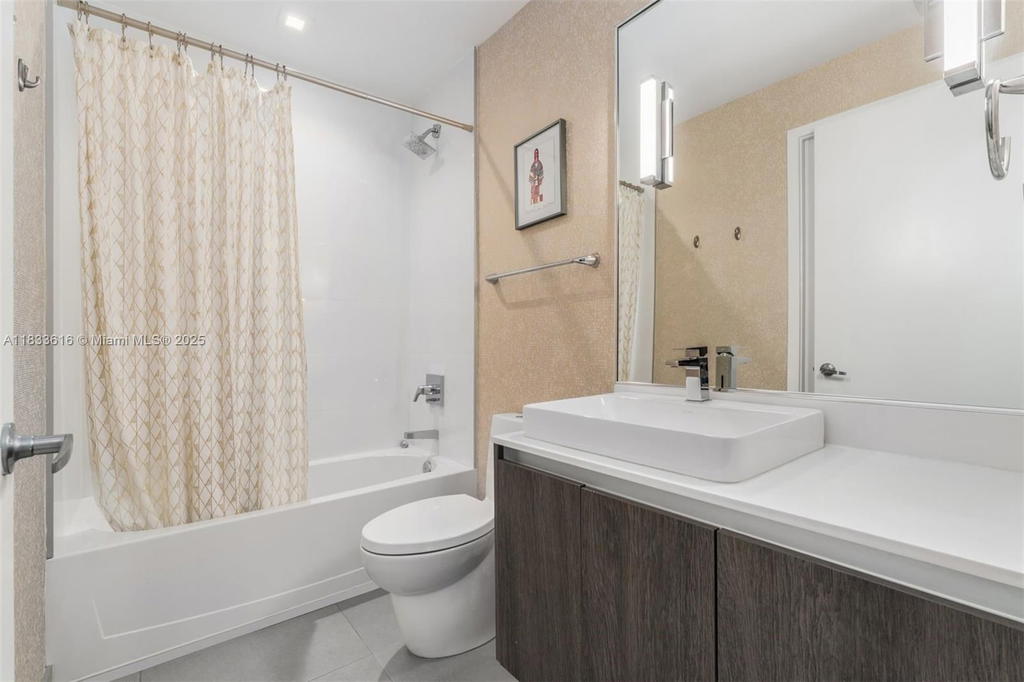 Real estate property located at 455 39th St #105, Miami-dade, One Bay Condo, Miami, FL