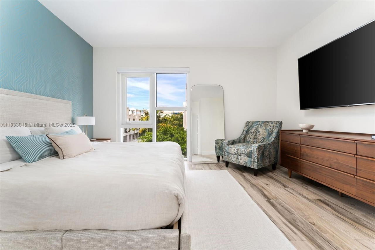 Real estate property located at 455 39th St #105, Miami-dade, One Bay Condo, Miami, FL