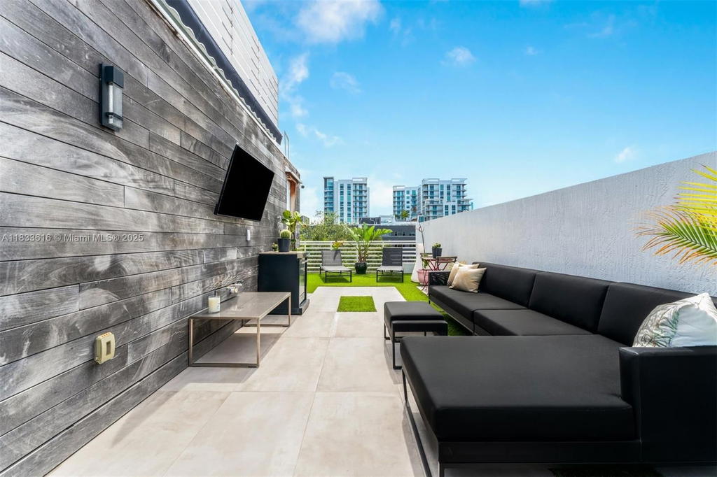 Real estate property located at 455 39th St #105, Miami-dade, One Bay Condo, Miami, FL