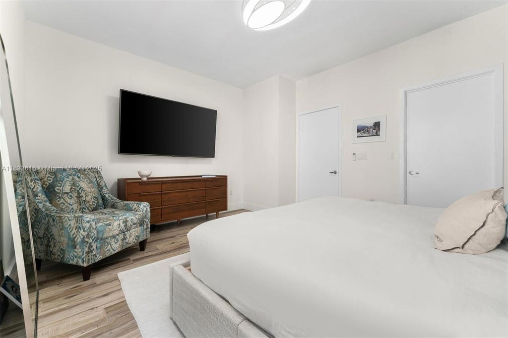 Real estate property located at 455 39th St #105, Miami-dade, One Bay Condo, Miami, FL