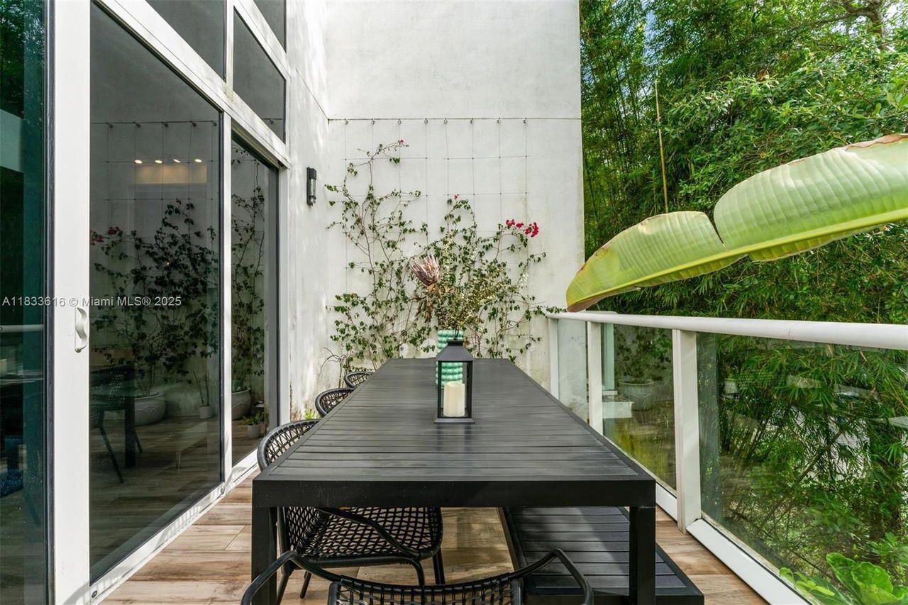 Real estate property located at 455 39th St #105, Miami-dade, One Bay Condo, Miami, FL