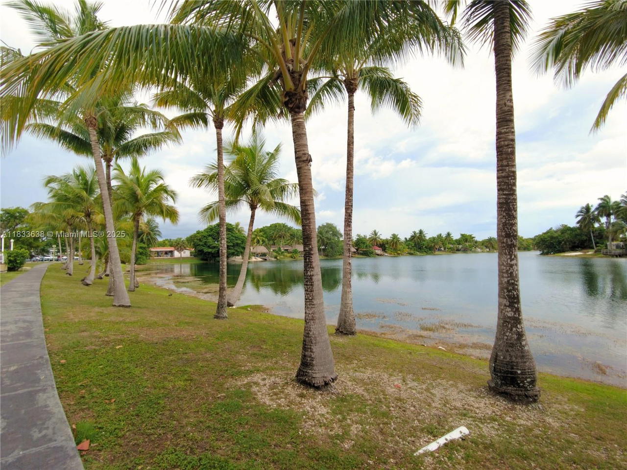 Real estate property located at 14311 Kendall Dr #301A, Miami-dade, Promenade At Kendale Lake, Miami, FL