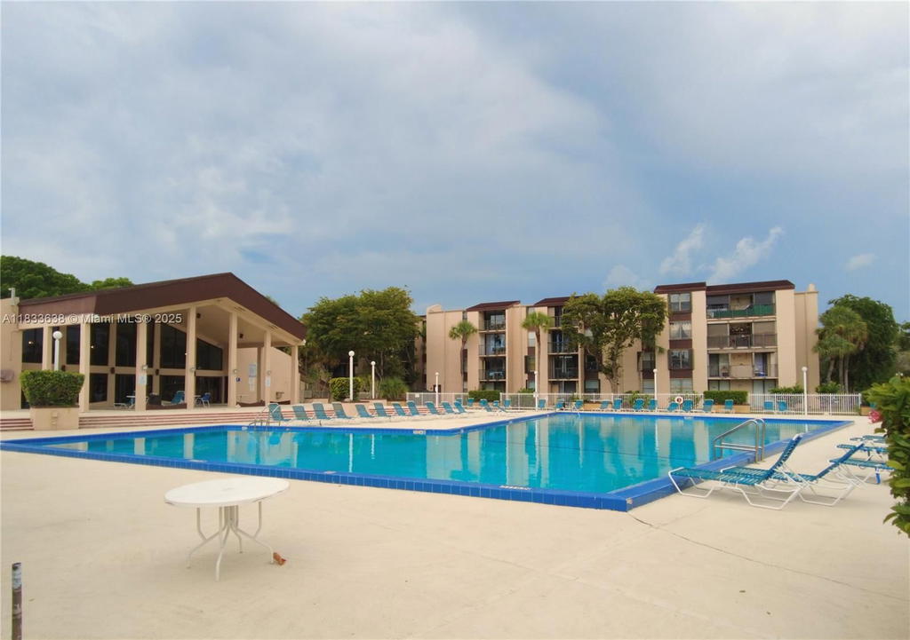Real estate property located at 14311 Kendall Dr #301A, Miami-dade, Promenade At Kendale Lake, Miami, FL
