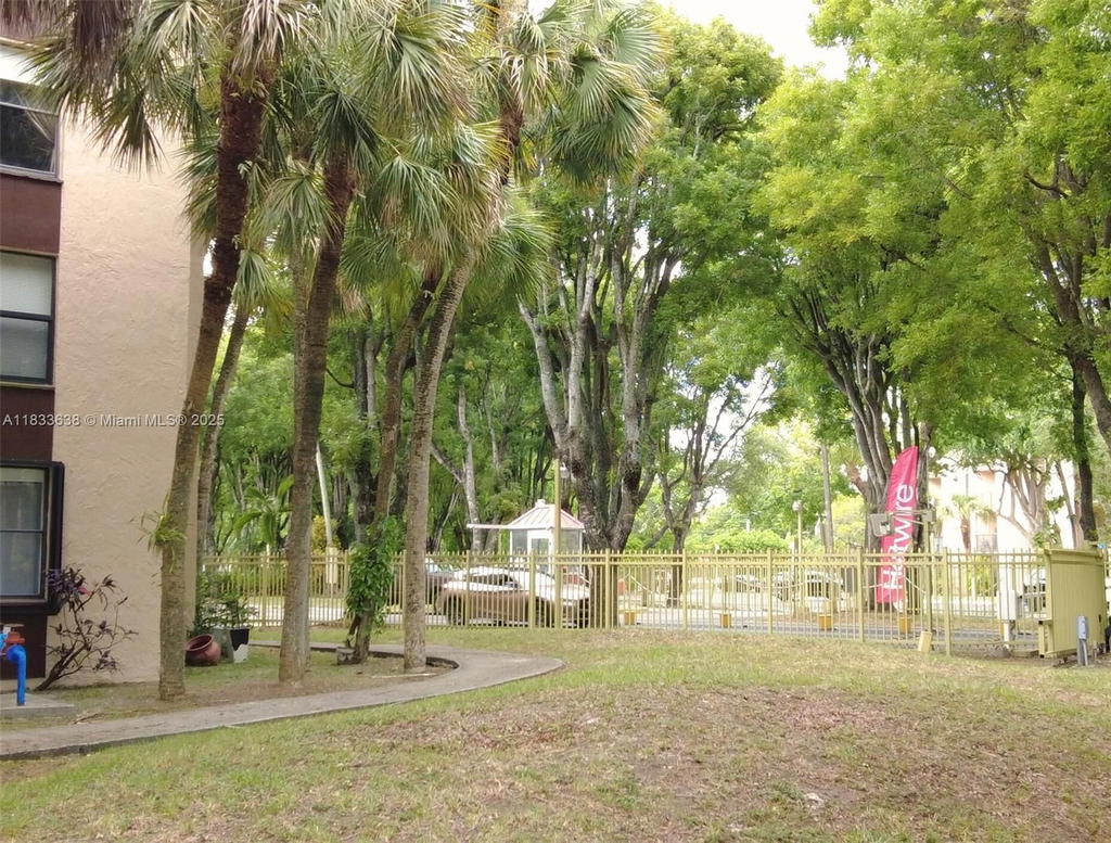 Real estate property located at 14311 Kendall Dr #301A, Miami-dade, Promenade At Kendale Lake, Miami, FL
