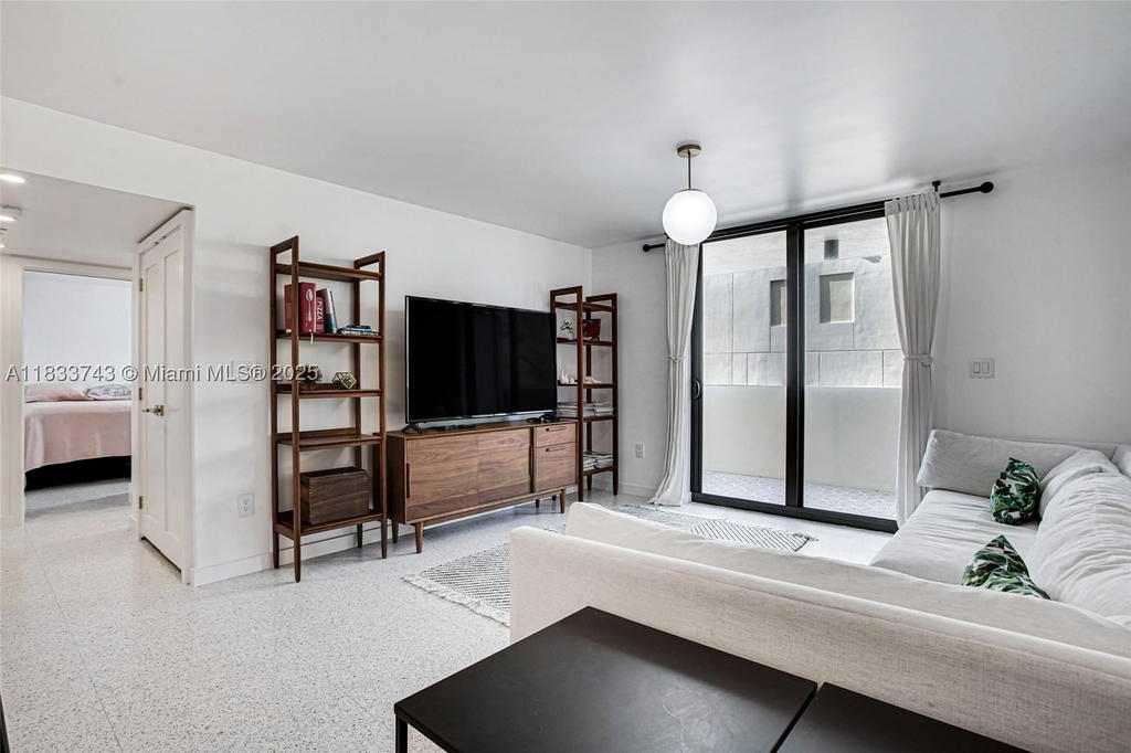 Real estate property located at 1621 Collins Ave #504, Miami-dade, The Georgian Condo, Miami Beach, FL