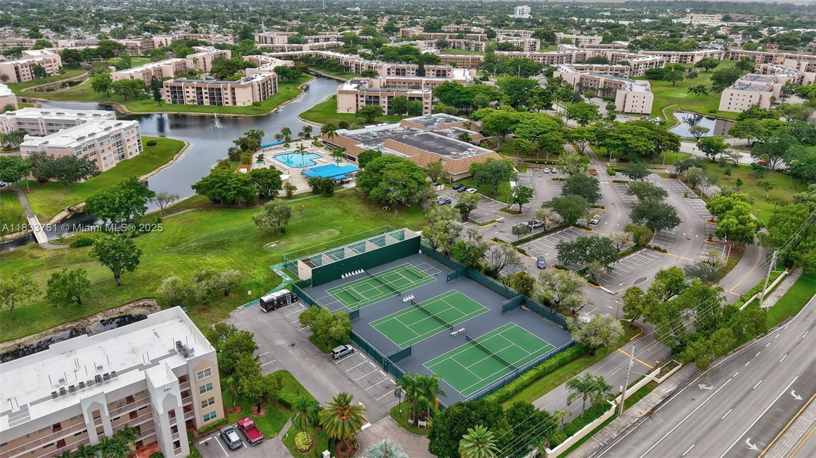 Real estate property located at 10304 Sunrise Lakes Blvd #209, Broward, Sunrise Lakes 177 Condo, Sunrise, FL