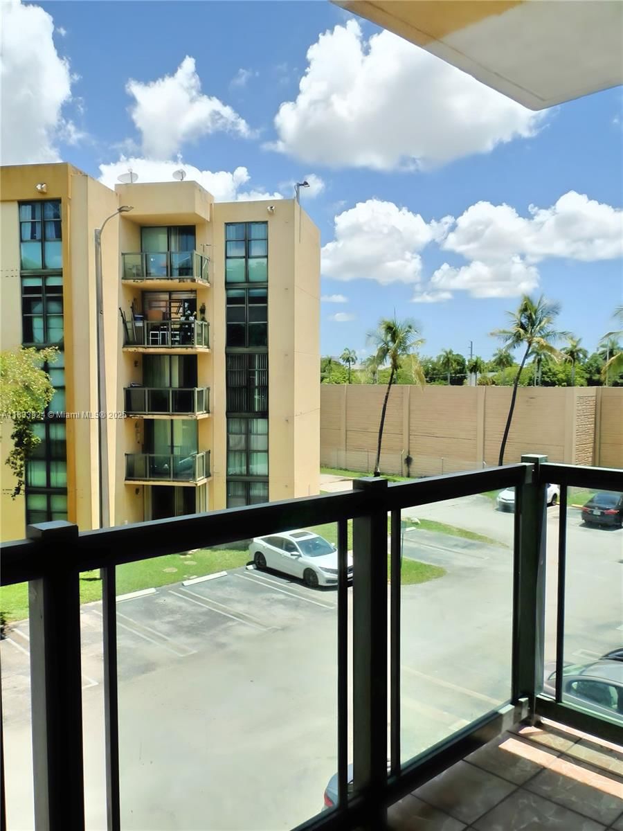 Real estate property located at 11780 18th St #317-2, Miami-dade, International Park I Cond, Miami, FL