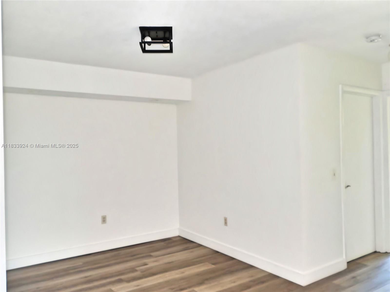 Real estate property located at 11780 18th St #317-2, Miami-dade, International Park I Cond, Miami, FL