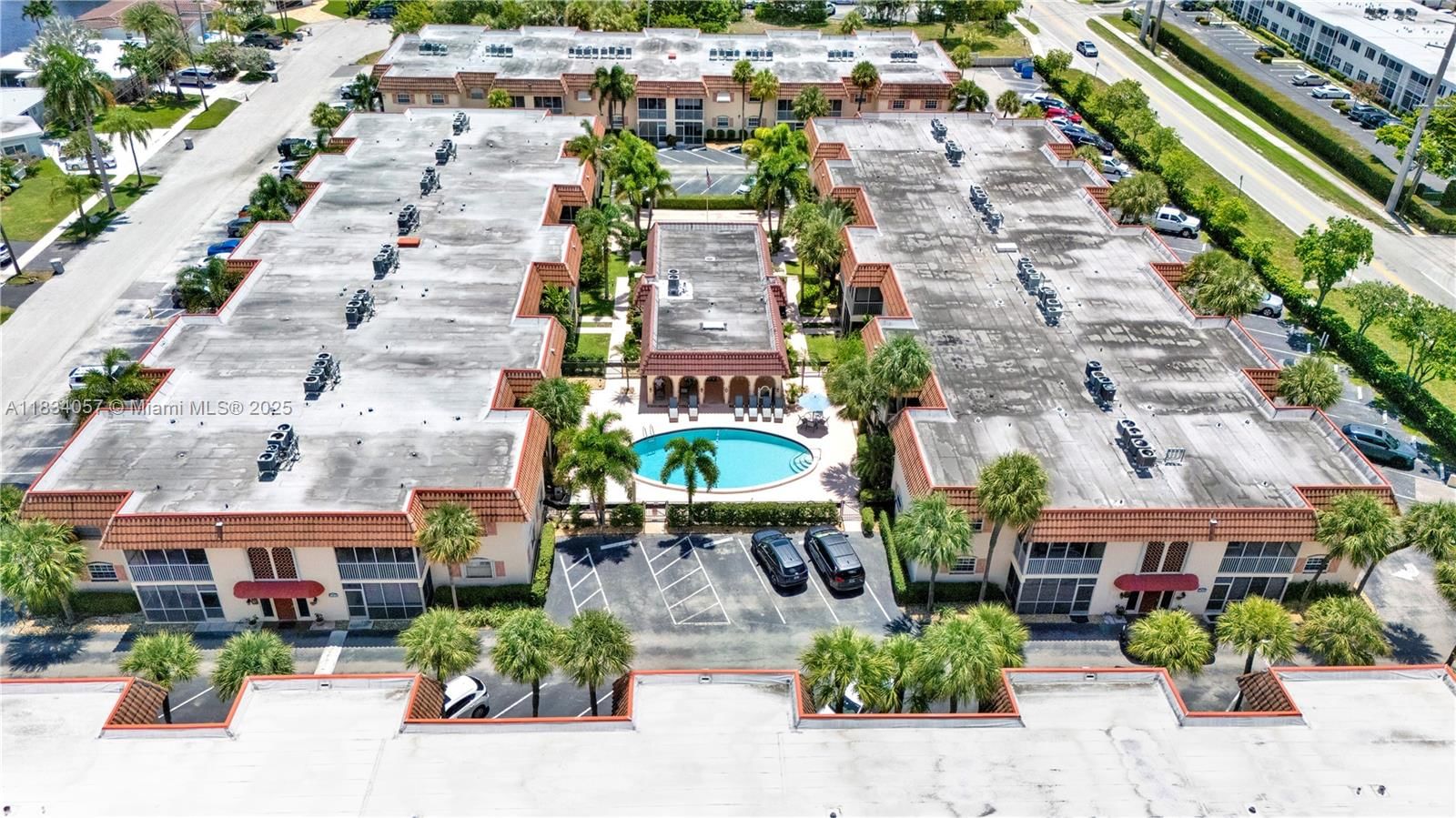 Real estate property located at 101 Mcnab Rd #232, Broward, Barcelona Gardens Condo B, Pompano Beach, FL