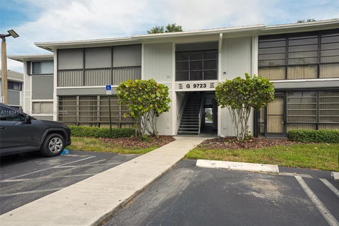 Real estate property located at 9723 Hammocks Blvd #102, Miami-dade, Lakeview At The Hammocks, Miami, FL
