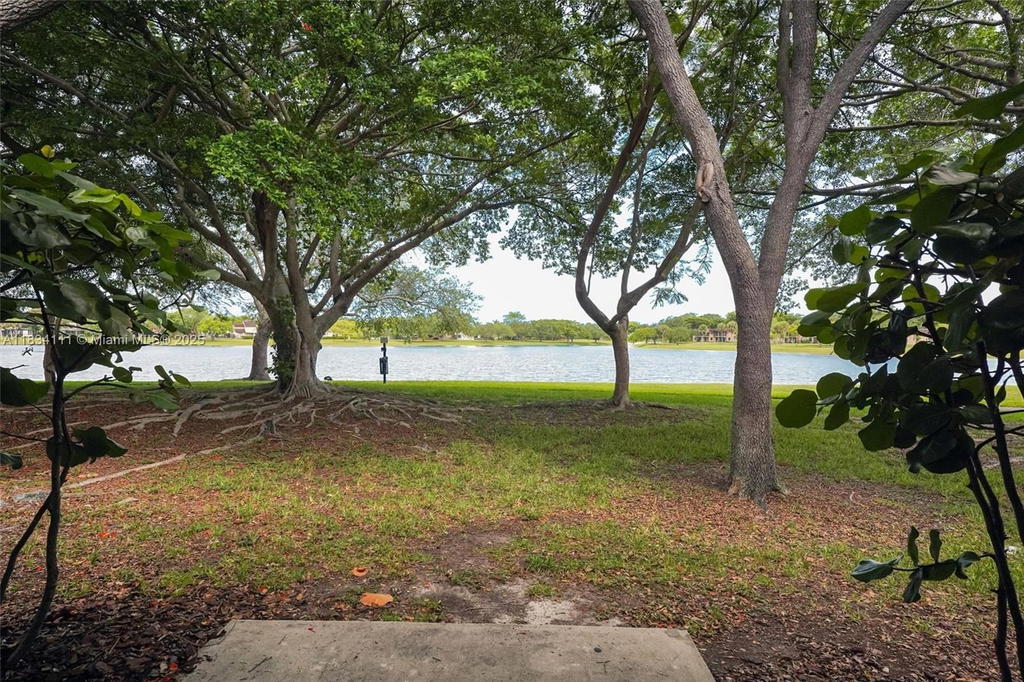 Real estate property located at 9723 Hammocks Blvd #102, Miami-dade, Lakeview At The Hammocks, Miami, FL