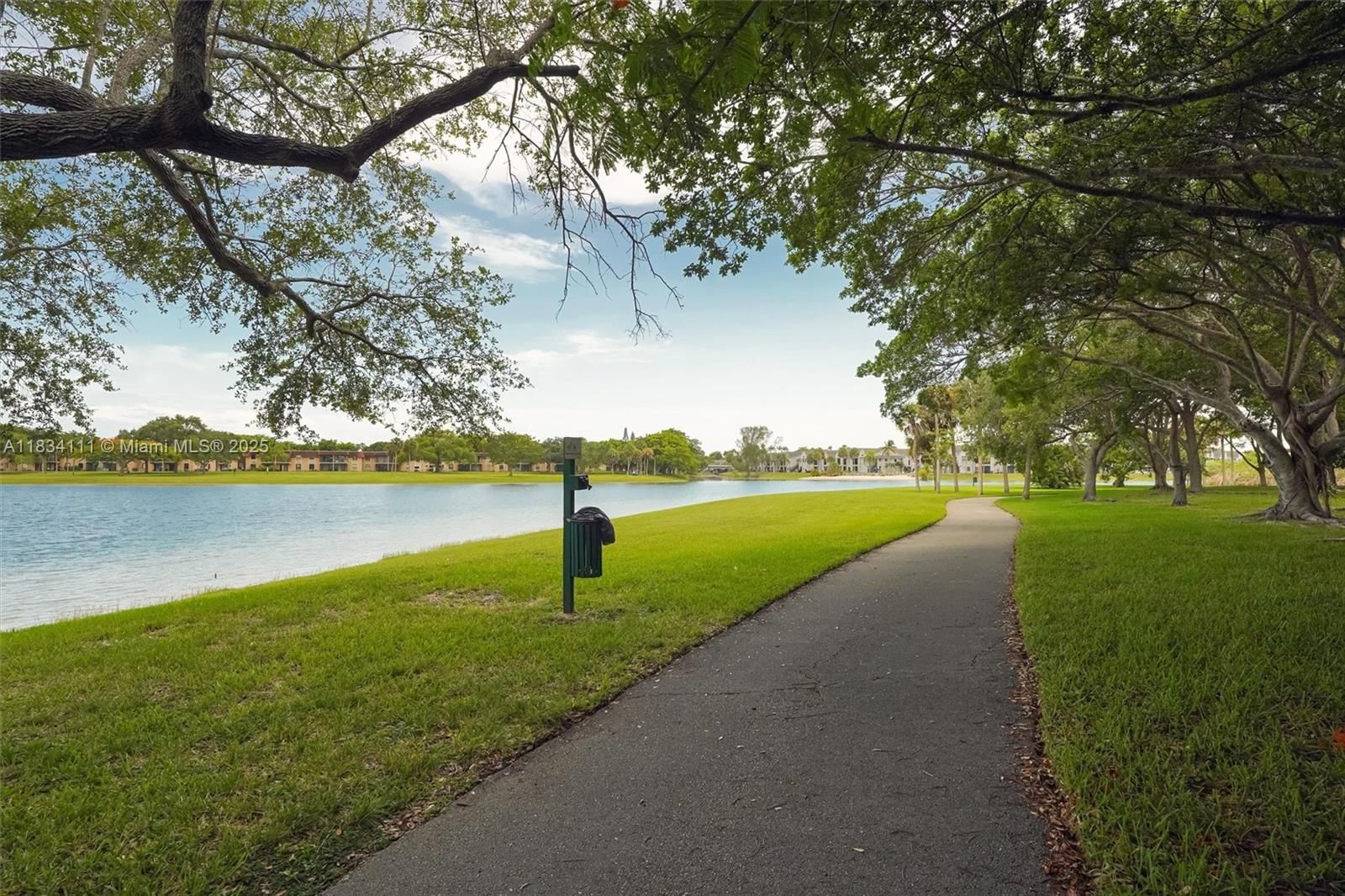 Real estate property located at 9723 Hammocks Blvd #102, Miami-dade, Lakeview At The Hammocks, Miami, FL